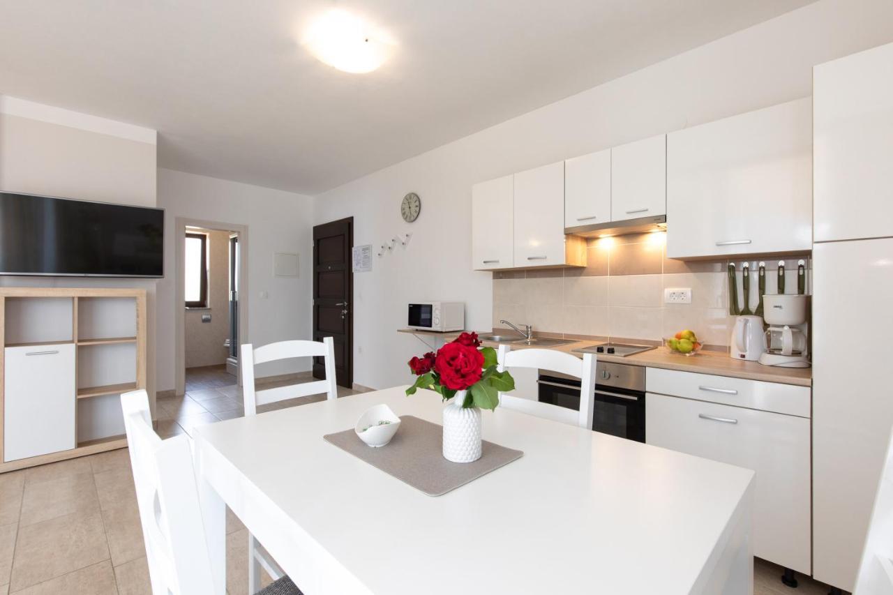 Apartments Otia Seaview Porat  Esterno foto